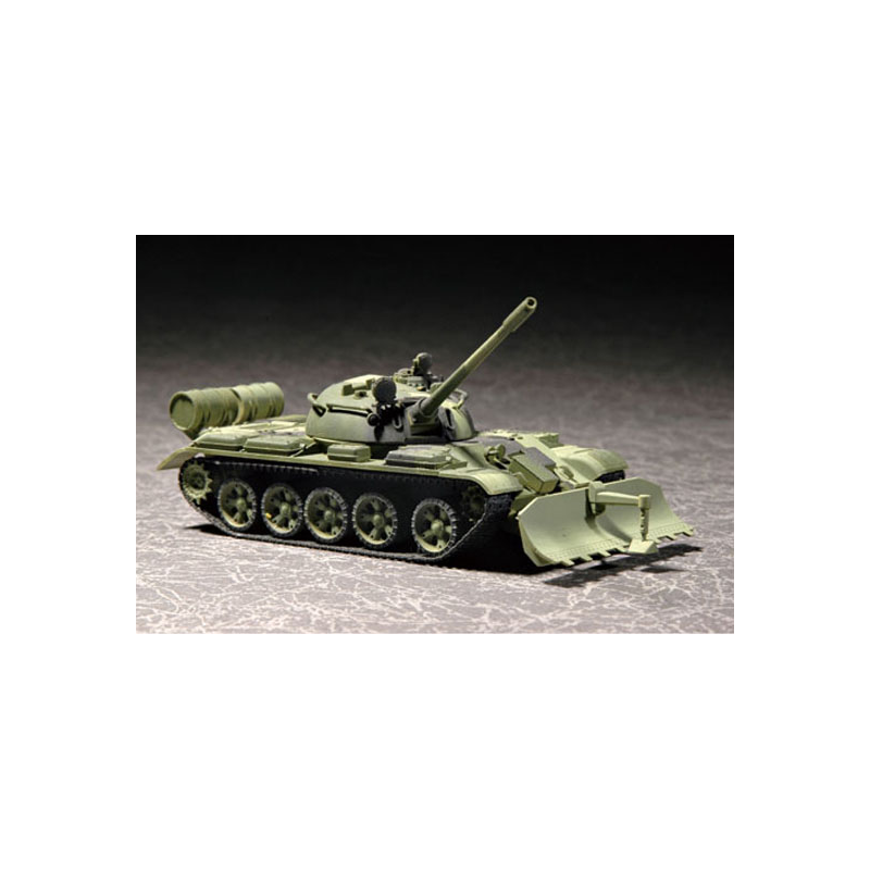 Trumpeter 07284 Сборная модель танка Т-55 с БТУ-55 (1:72)