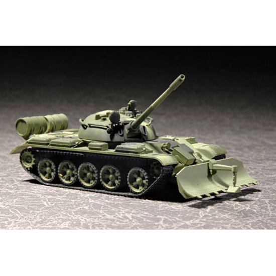 Trumpeter 07284 Сборная модель танка Т-55 с БТУ-55 (1:72)