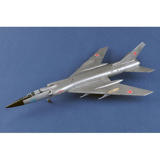 Trumpeter 01687 Сборная модель самолёта Tu-128M Fiddler (1:72)